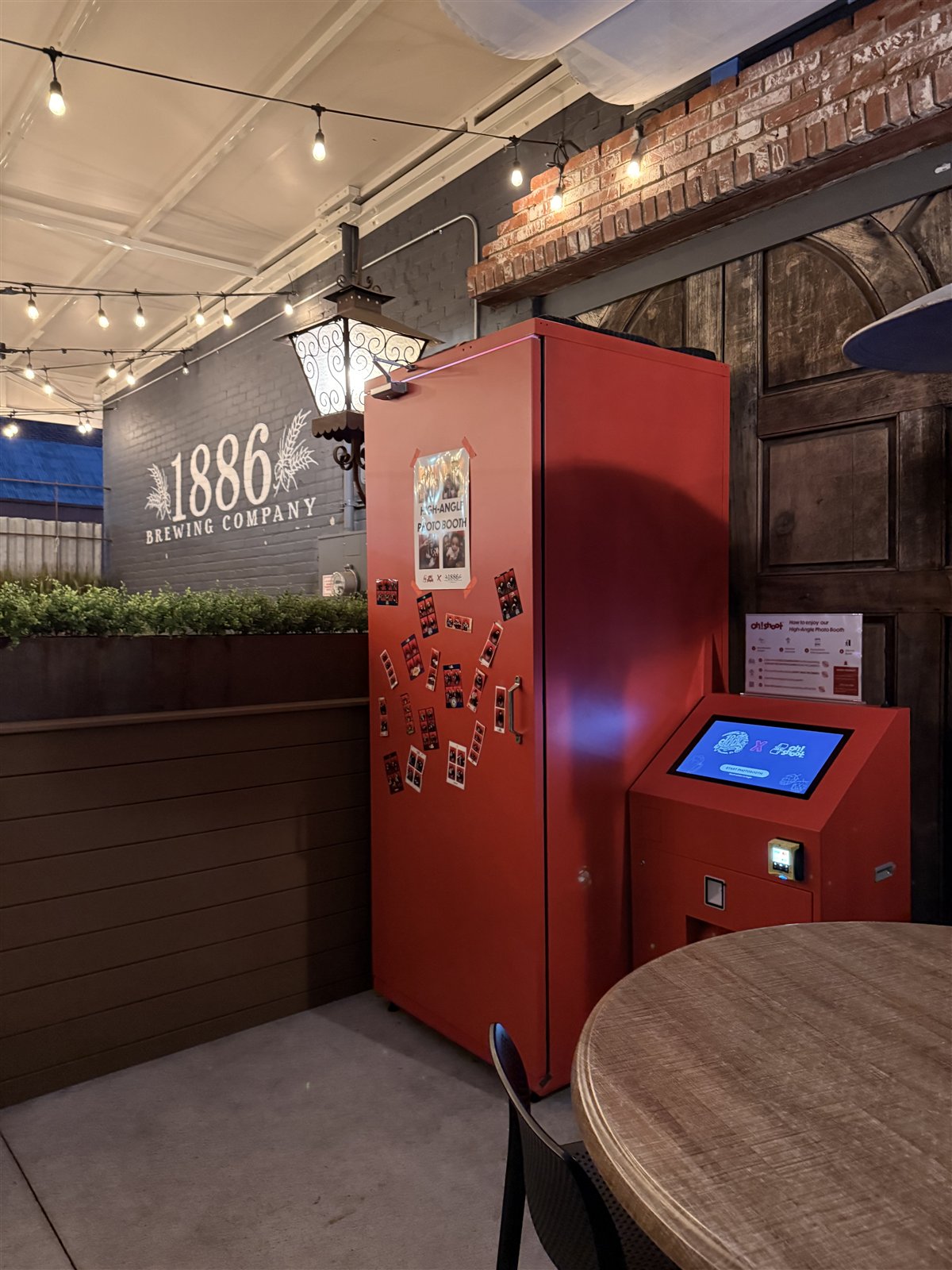 oh!Shoot photo booth installed at a brewery